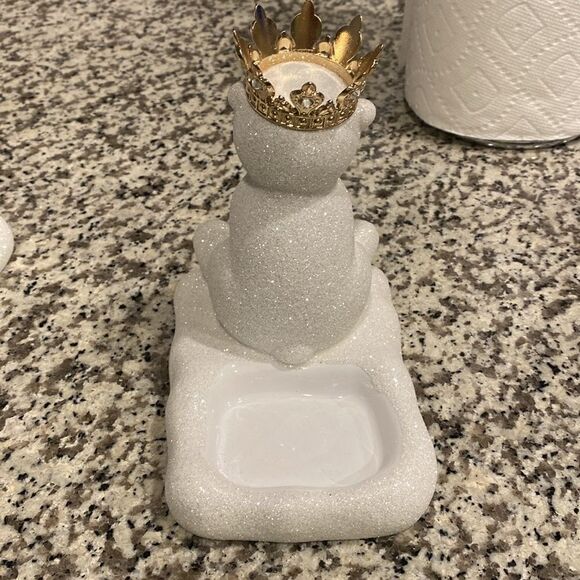 ❤️NEW! BBW Royal Polar Bear Soap Dispenser - Picture 4 of 6